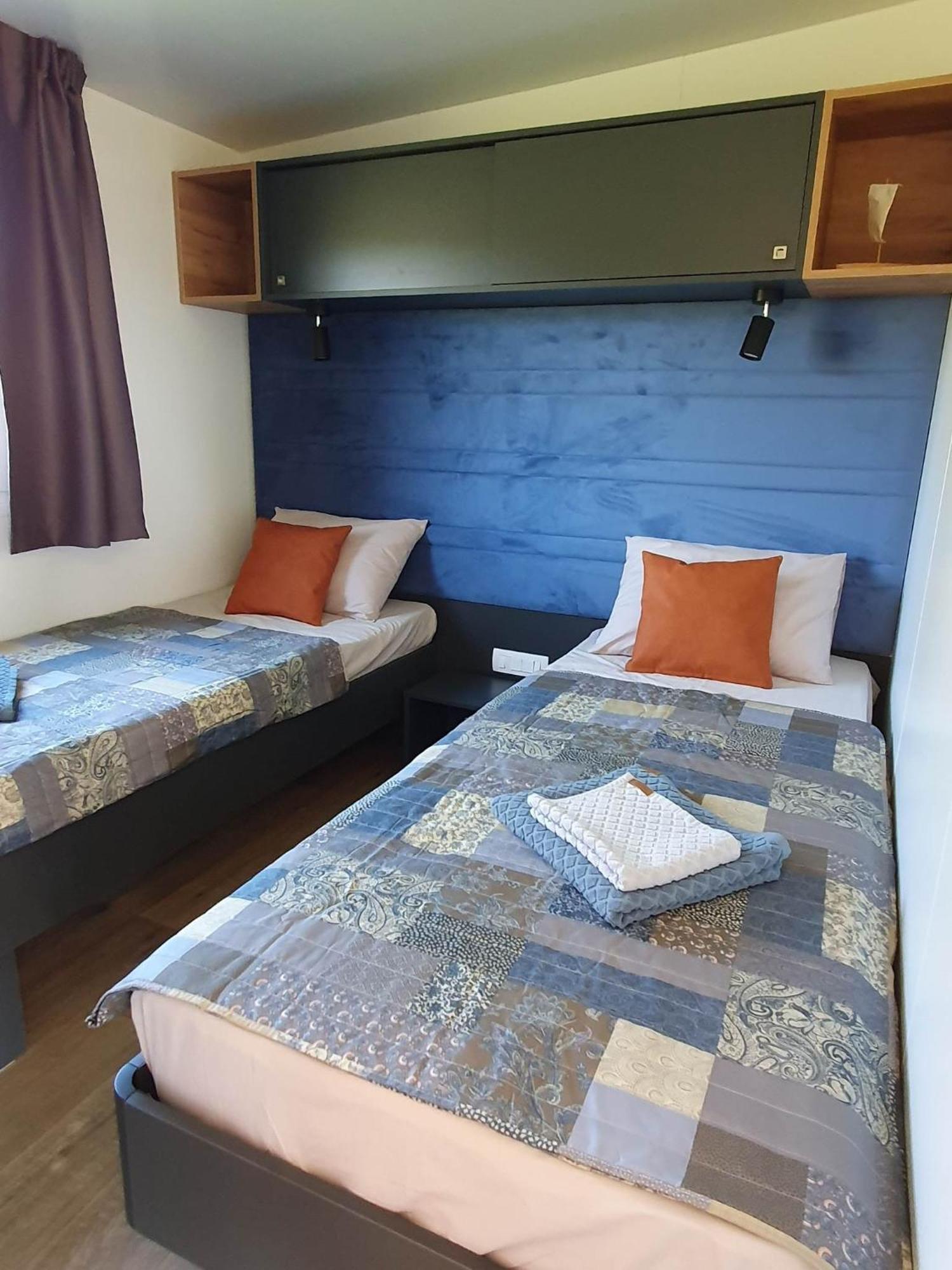 Mobile Homes Karlo & Dino PUY Rom bilde